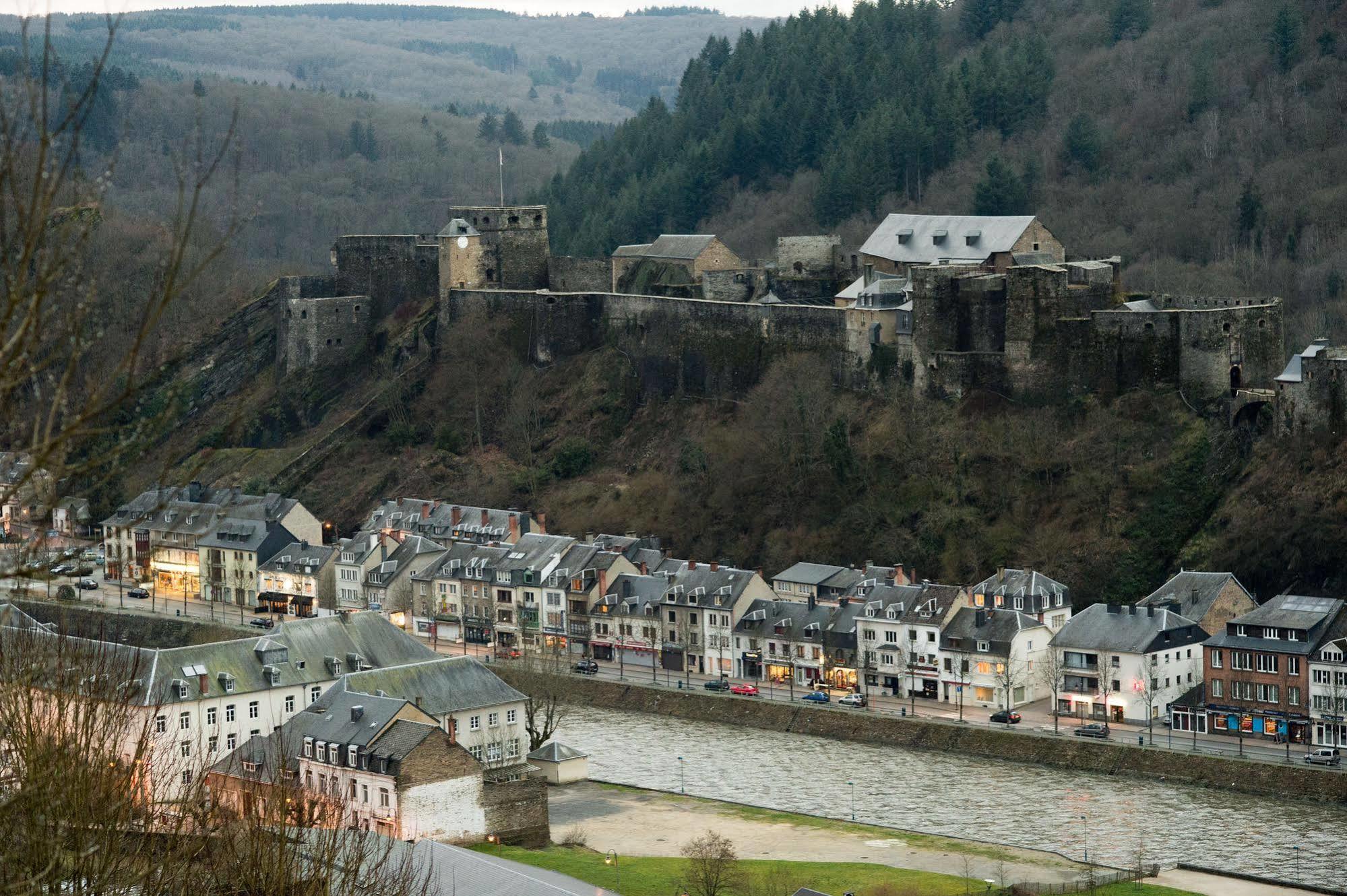 Auberge De Jeunesse De Bouillon Dış mekan fotoğraf